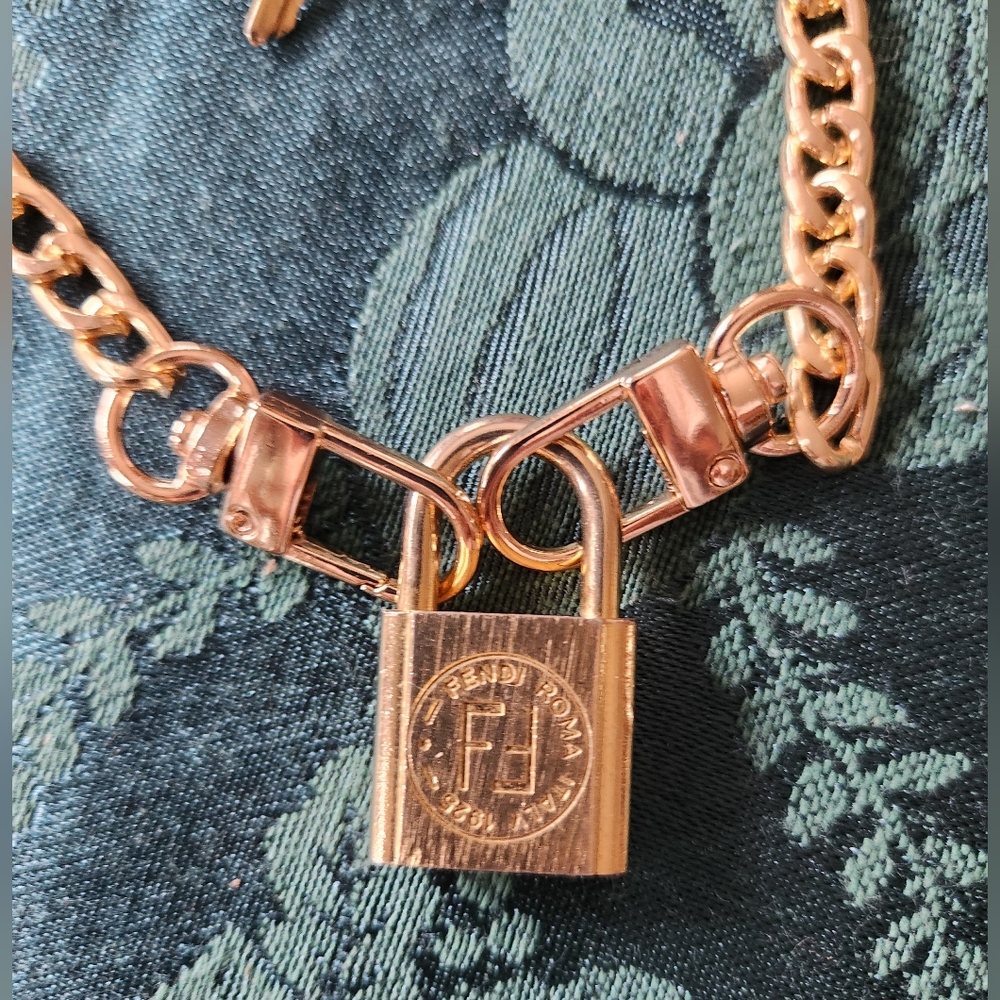 FENDI  LOCK /KEY NECKLACE